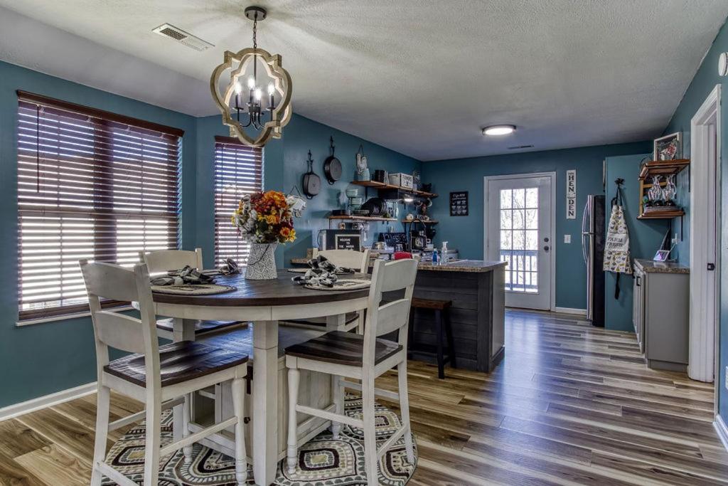The Mason Jar, Hot Tub, Wifi, 1089 Free Tickets Each Paid Day, Dollywood And More! Pigeon Forge Zewnętrze zdjęcie